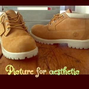 Timberlands woman's nellie waterproof chukka boots